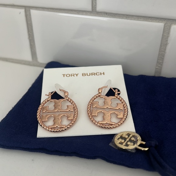 Rose/Gold TORY BURCH Hoop - Picture 15 of 16